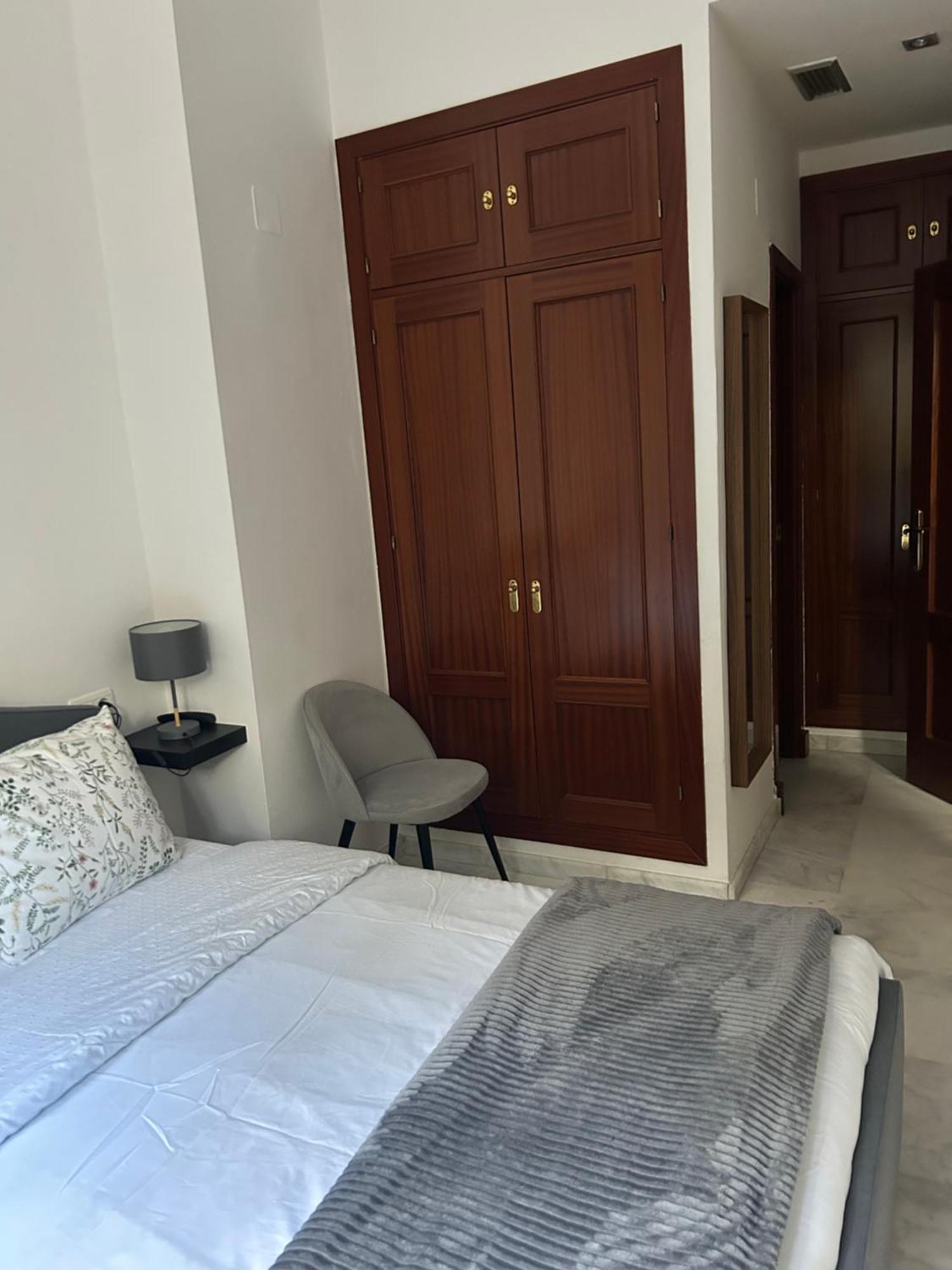 Apartamento Proximo Al Centro De 2 Dormitorios Con Piscina. Seville Exterior photo